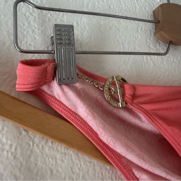 Victoria's Secret Gold Toggle Chain Bikini - Picture 5 of 7